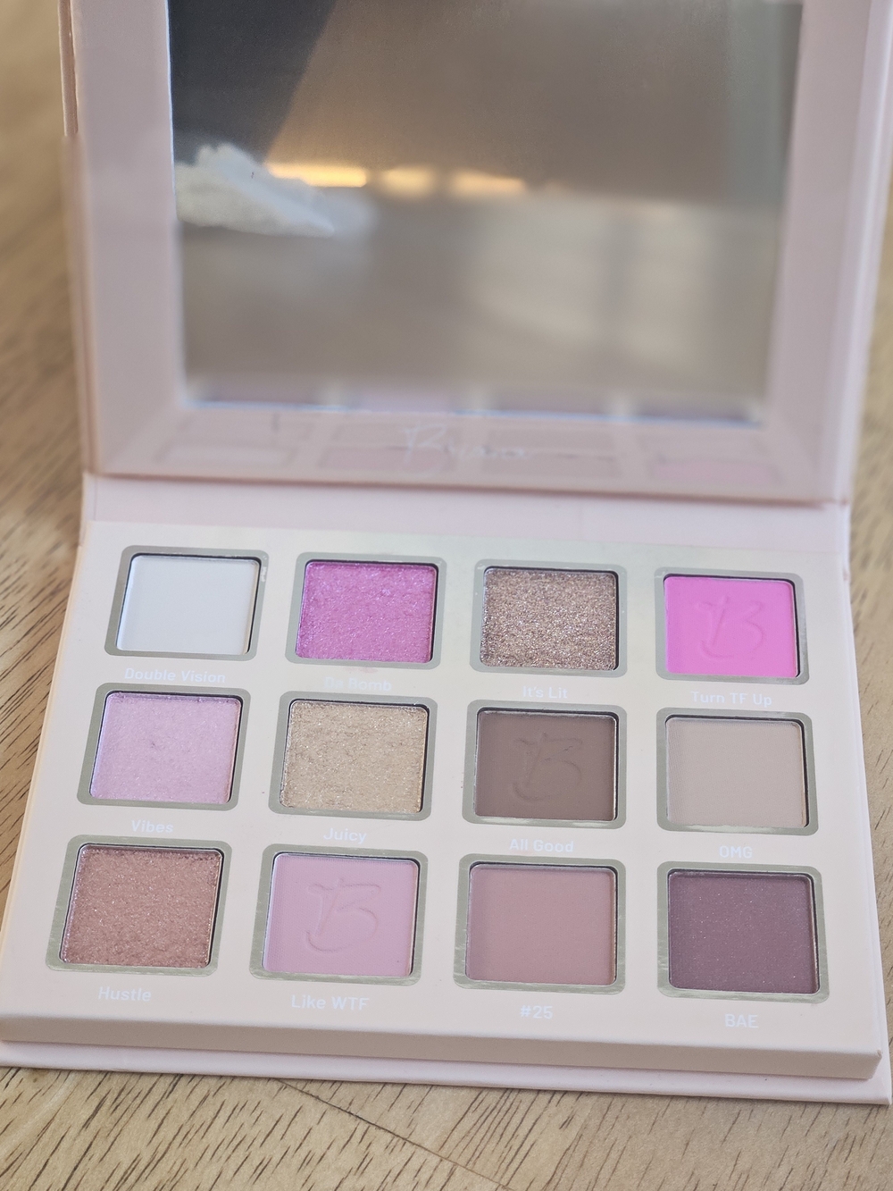 Murillo Neutral & Pink Eyeshadow Palette - Women Makeup